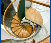 Cầu thang xoắn ốc căn hộ Penhouse
