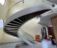 Lắp đặt cầu thang xoắn ốc đẹp tại Sài Gòn