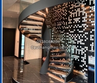 Thiết kế cầu thang xoắn cho Penhouse sang trọng tại TP.HCM