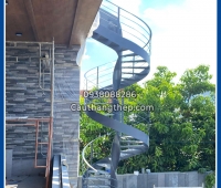 Cầu thang xoắn ốc ngoài trời 