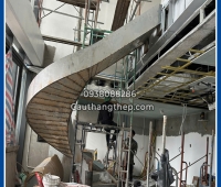 Cầu thang xoắn cho penthouse 