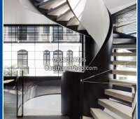 Mẫu cầu thang xoắn đẹp cho căn hộ duplex tại TP.HCM