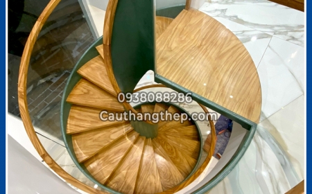 Cầu thang xoắn ốc căn hộ Penhouse