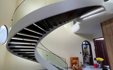 Lắp đặt cầu thang xoắn ốc đẹp tại Sài Gòn