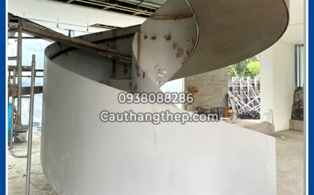 Cầu thang nghệ thuật kính an toàn xám khói